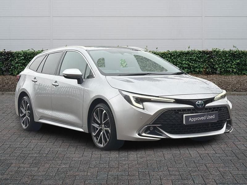 Silver Used 2024 Toyota Corolla Estate | £27,995 (Expensive) - Image 1/4