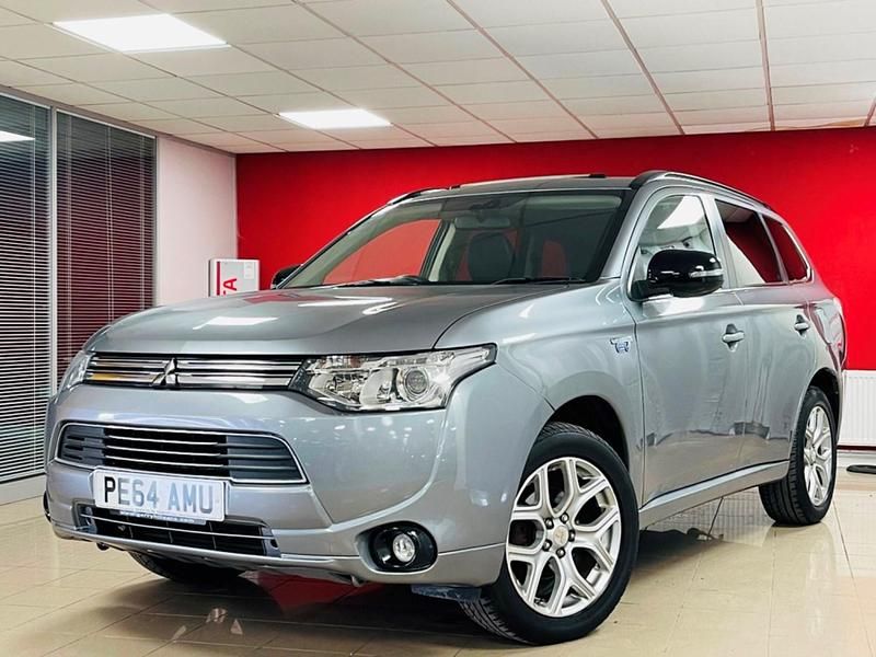 Grey Used 2014 Mitsubishi Outlander P-HEV Estate | £7,990 (Fair price) - Image 1/4