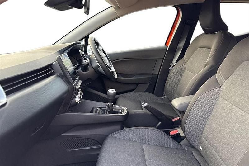 Used Renault Clio V Evolution 90 HP (66 kW) 2023 Orange Hatchback