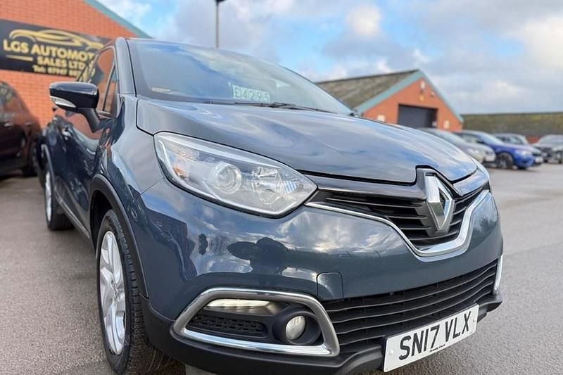 Blue Used 2017 Renault Captur Dynamique SUV | £4,295 (Super price) - Image 1/1