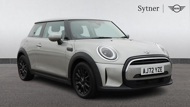 Used Mini Cooper Classic 134 HP (98 kW) 2023 Silver Hatchback