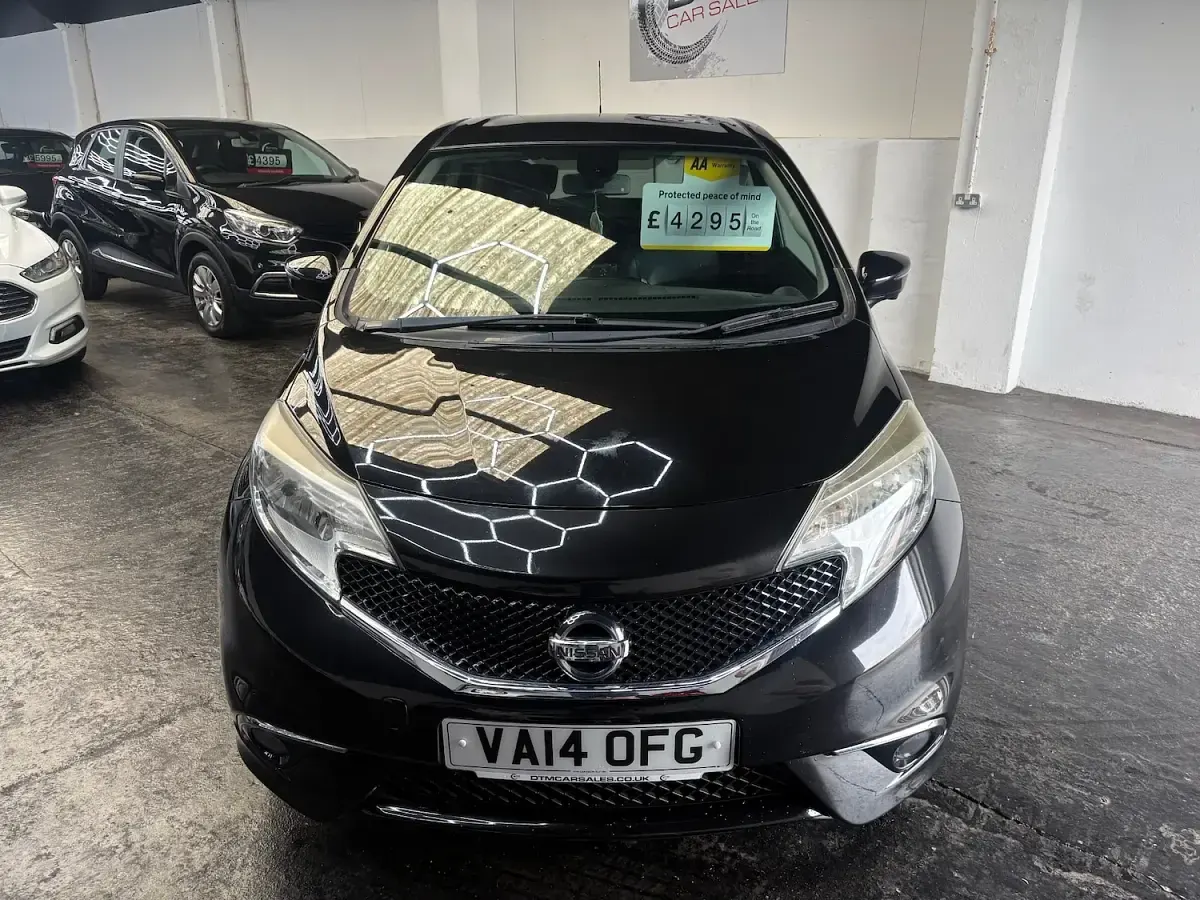 Used Nissan Note Tekna 90 HP (66 kW) 2014 Black Hatchback
