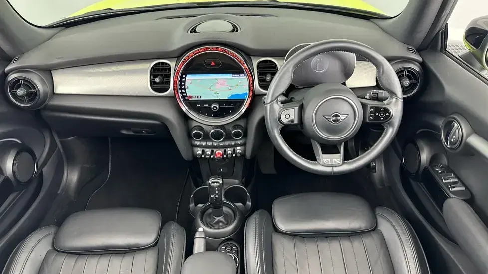 Usado Mini Cooper Exclusive 134 CV (98 kW) 2022 Amarillo Utilitario