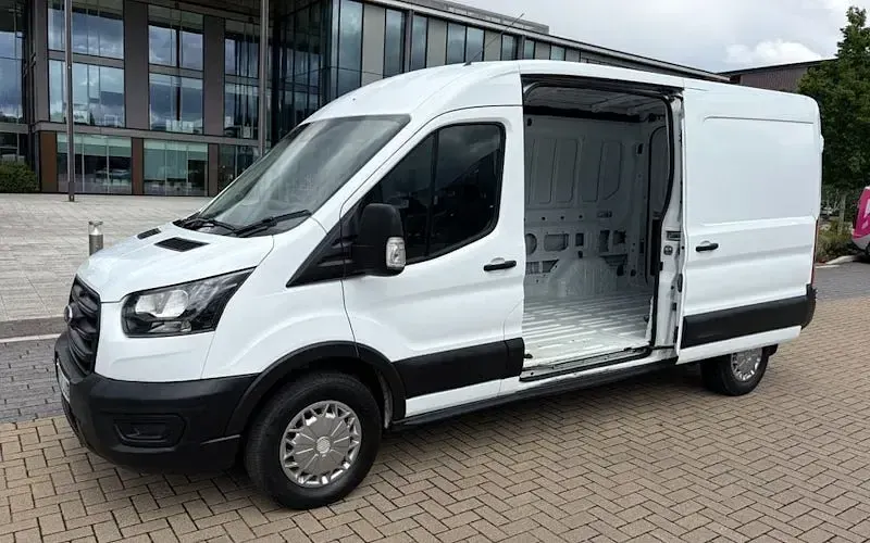 Used Ford Transit S 131 HP (96 kW) 2022 White Van