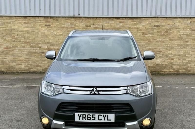 Grey Used 2015 Mitsubishi Outlander SUV | £8,490 (Good price) - Image 1/1