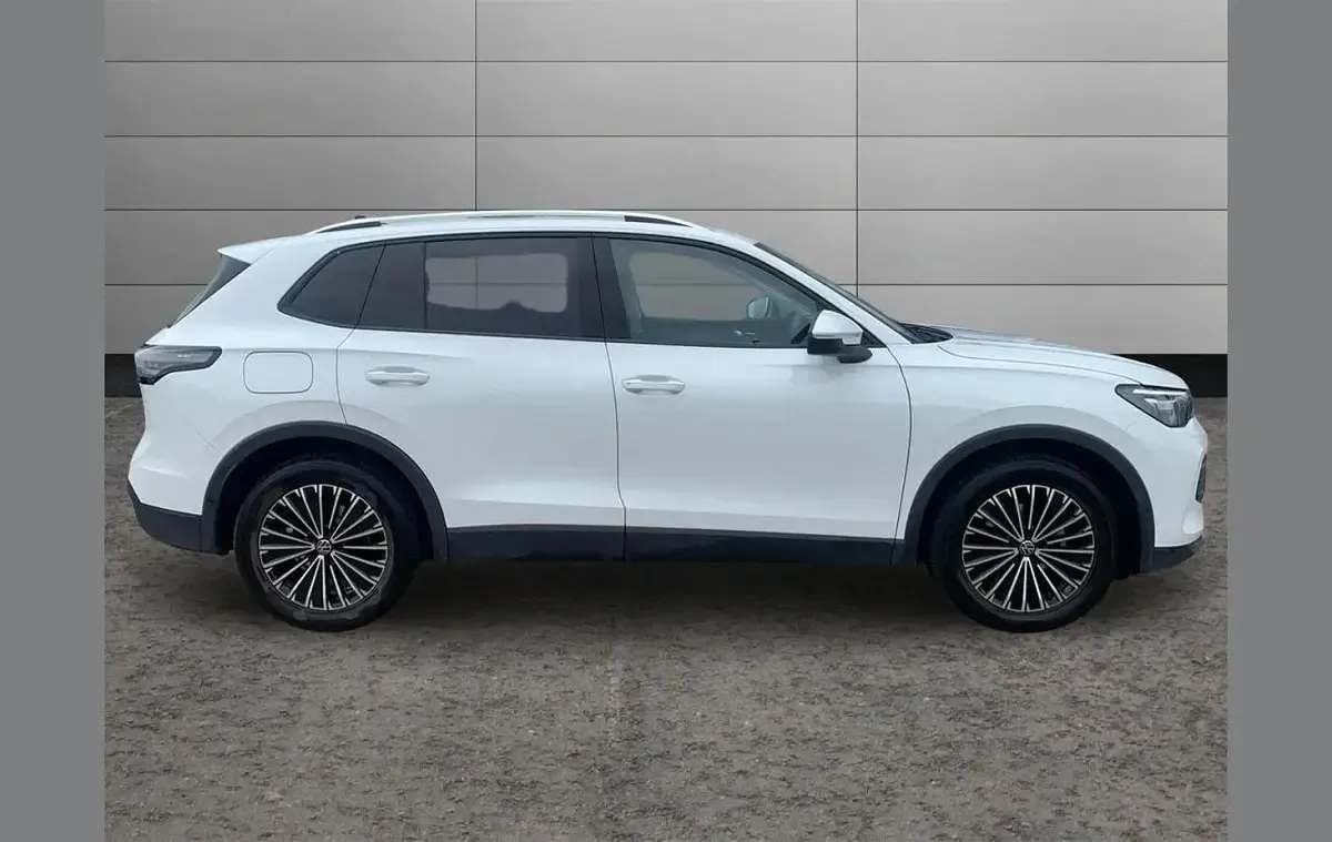 Used VW Tiguan Match 147 HP (108 kW) 2024 White SUV