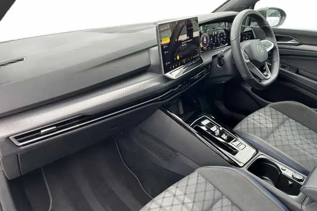 Used VW Golf VIII 150 HP (110 kW) 2025
