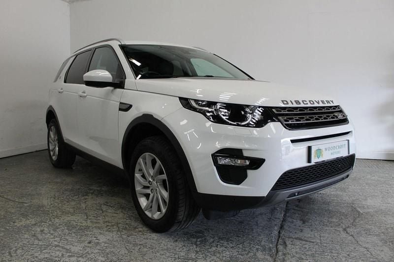 White Used 2016 Land Rover Discovery Sport SE SUV | £10,495 (Good price) - Image 1/3