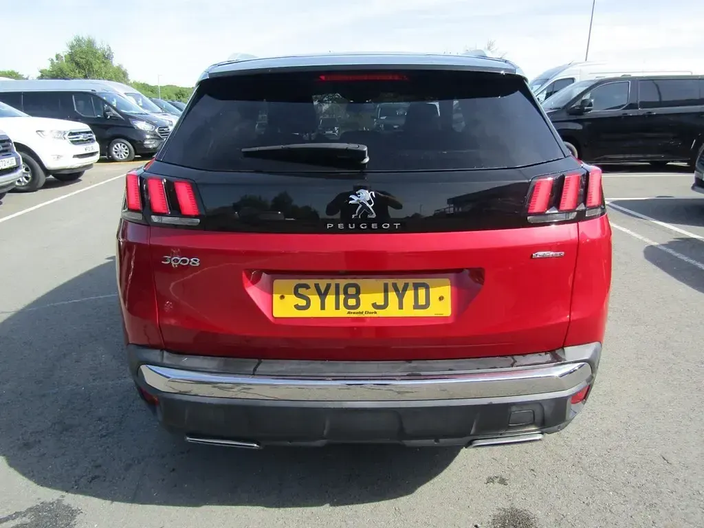 Used Peugeot 3008 GT-line 120 HP (88 kW) 2018 Red Estate