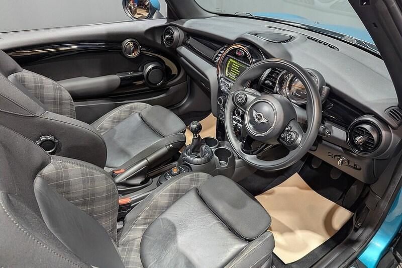 Usado Mini Cooper Cabriolet 136 HP (100 kW) 2016 Turquesa Cabrios