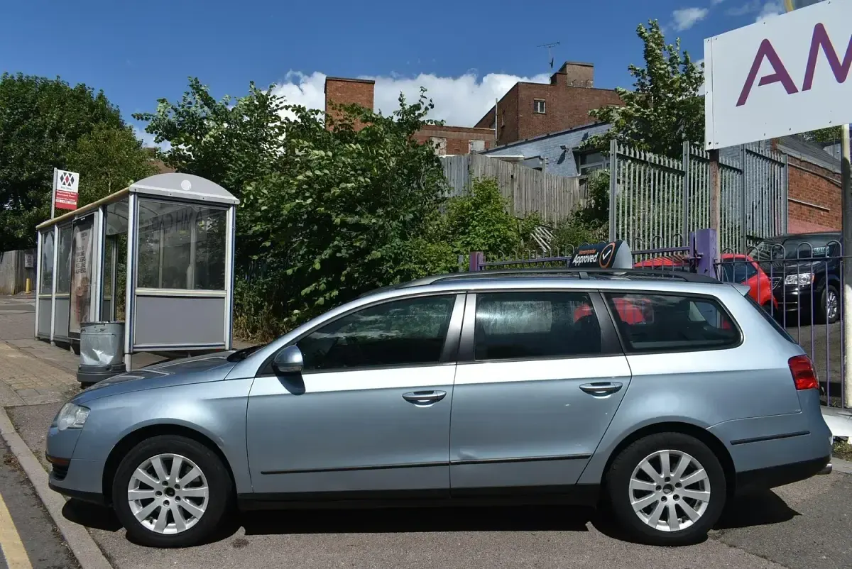 Used VW Passat S 105 HP (77 kW) 2008 Blue Estate