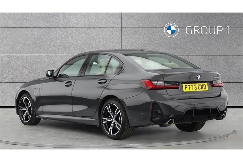 Usado BMW 330e M Sport 292 CV (214 kW) 2023 Blanco Berlina