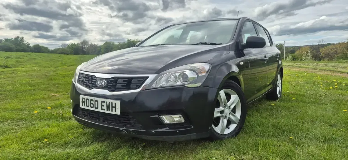Używany Kia Ceed 2010 Czarny Hatchback