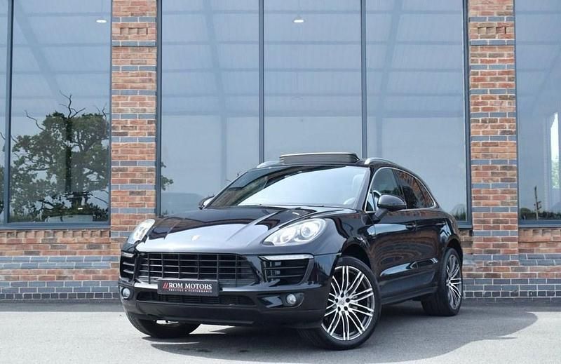 Black Used 2014 Porsche Macan SUV | £24,999 (Fair price) - Image 1/4
