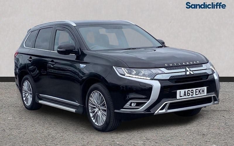 Usado Mitsubishi Outlander P-HEV 177 HP (130 kW) 2018 Carrinha
