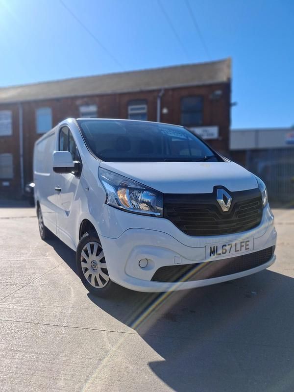 Used Renault Trafic Business 2017 White MPV