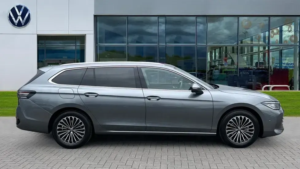 New VW Passat Elegance 150 HP (110 kW) 2026 Diabase grey metallic Estate