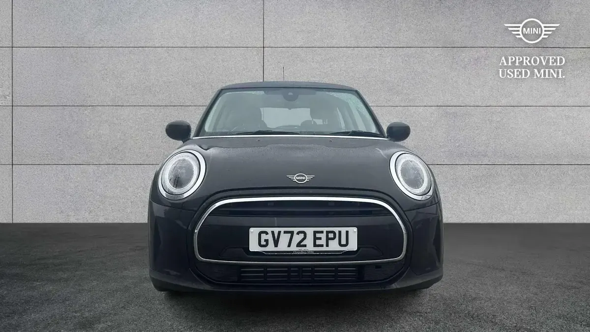 Used Mini Cooper Classic 134 HP (98 kW) 2022 Black Hatchback