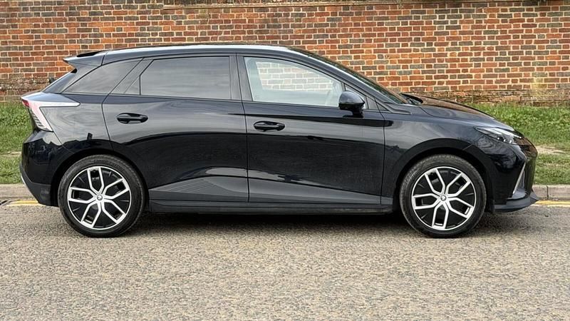 Used MG MG4 EV Trophy 319 kW (435 HP) 2023 Black Hatchback