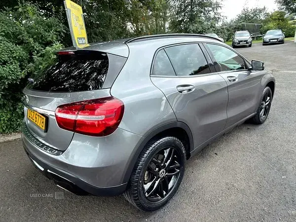 Used Mercedes GLA180 Urban 122 HP (89 kW) 2019 Grey SUV