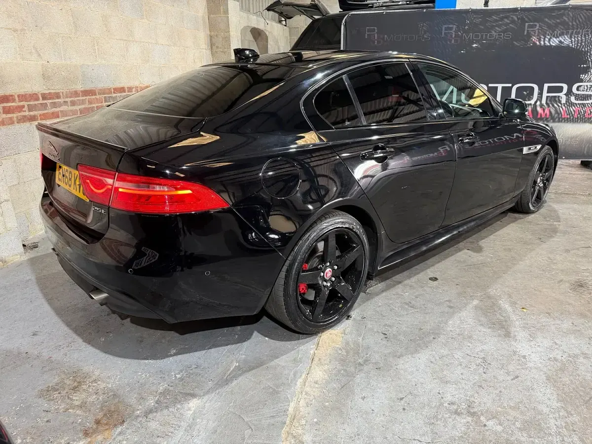 Used Jaguar XE R-Sport 250 HP (183 kW) 2019 Black Sedan