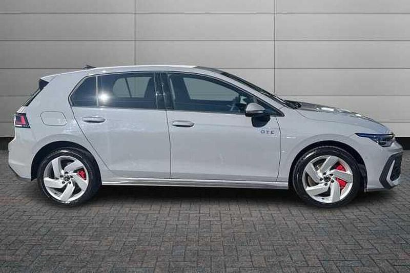 New VW Golf VIII 272 HP (200 kW) 2025