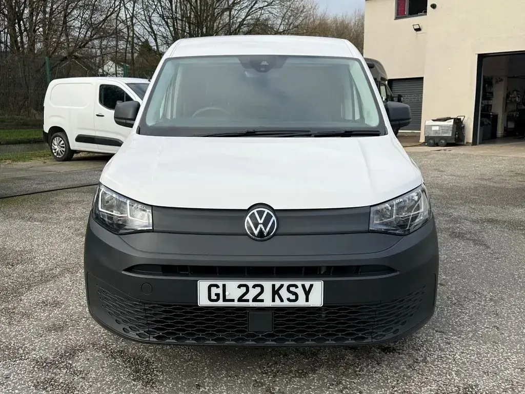 Used VW Caddy S 102 HP (75 kW) 2022 White MPV