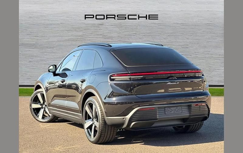 Used Porsche Macan 300 kW (408 HP) 2025 Black SUV