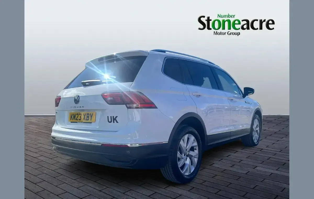 Used VW Tiguan Allspace Life 150 HP (110 kW) 2023 White SUV