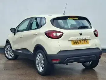 Usado Renault Captur Dynamique 120 HP (88 kW) 2017 Bege SUV
