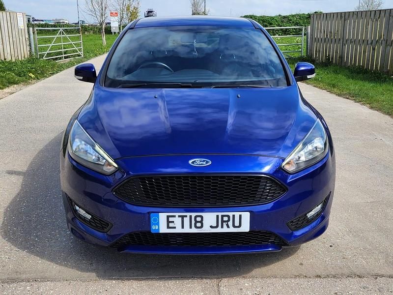 Used Ford Focus ST-Line 125 HP (91 kW) 2018 Blue Hatchback
