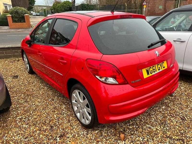 Used Peugeot 207 Allure 92 HP (67 kW) 2012 Red Hatchback