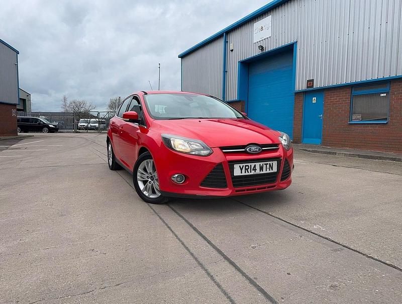 Used Ford Focus Titanium 2014 Red Hatchback