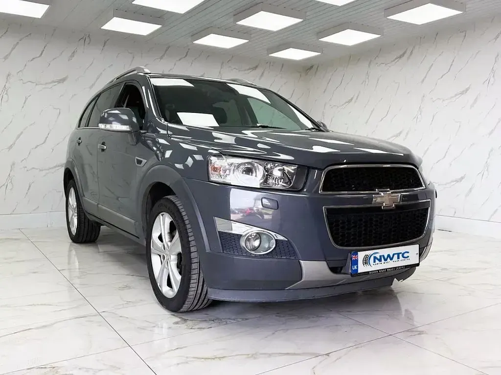 Used Chevrolet Captiva LTZ 163 HP (119 kW) 2012 Grey SUV