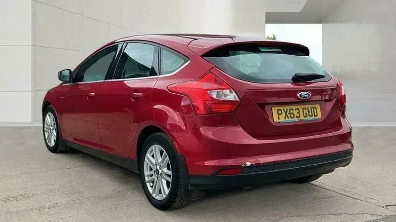 Used Ford Focus Zetec 2013 Red Hatchback