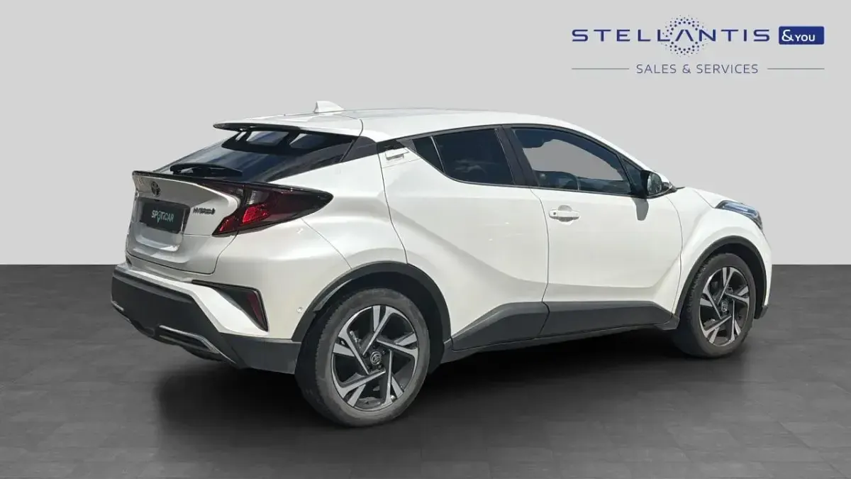 Used Toyota C-HR Design 181 HP (133 kW) 2022 White SUV
