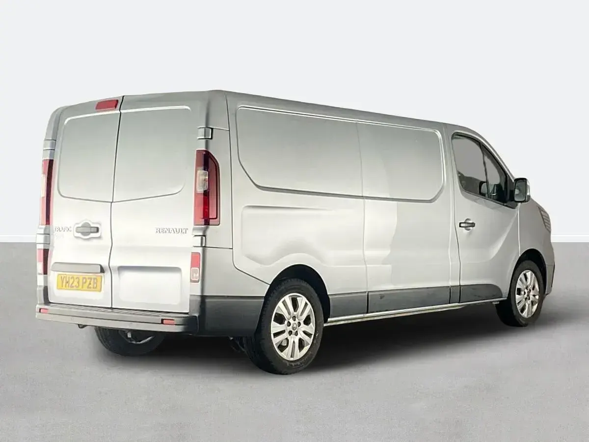 Used Renault Trafic 2023 Grey MPV