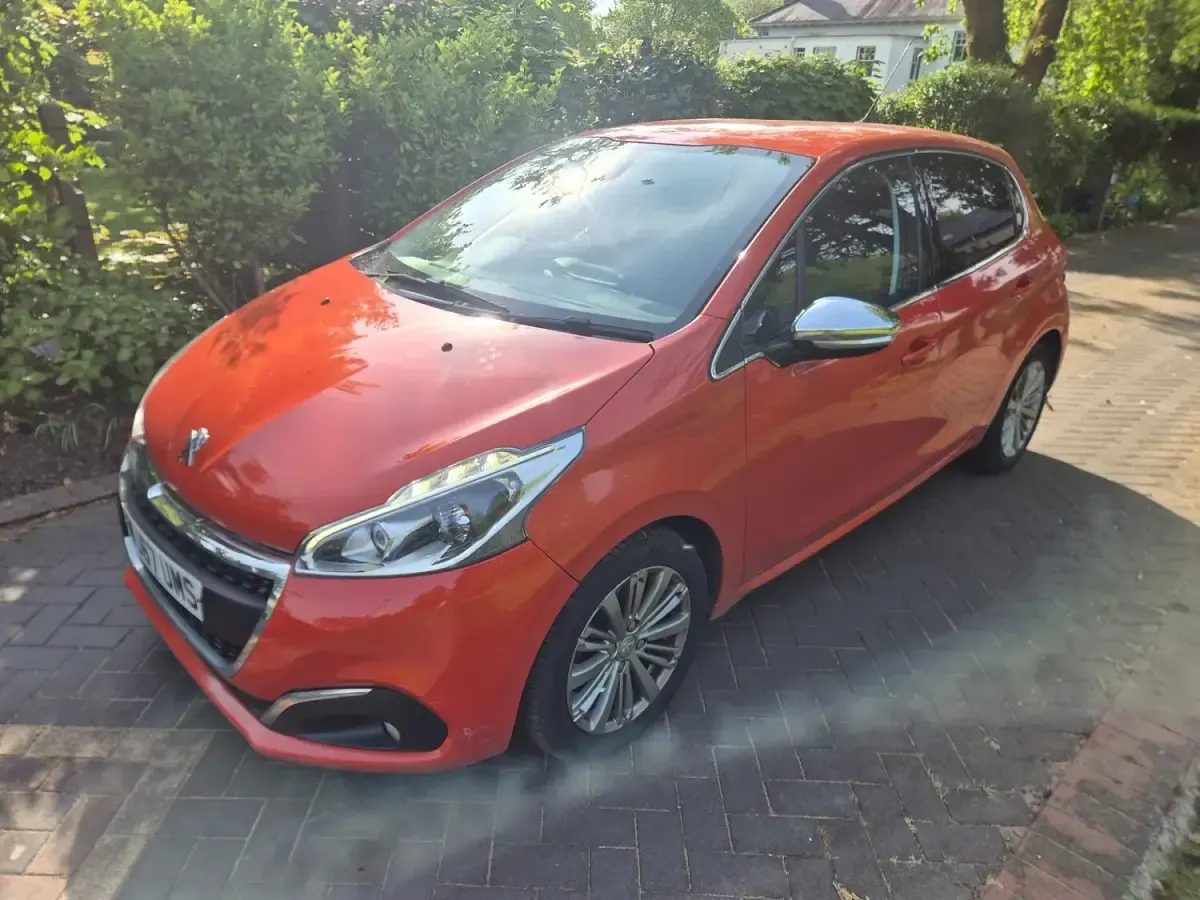 Used Peugeot 208 Allure 2017 Orange Hatchback