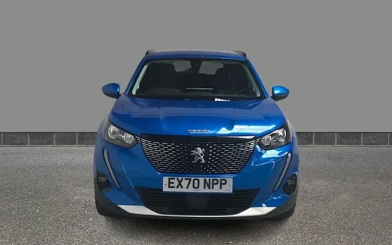 Gebraucht Peugeot 2008 Allure Premium 131 PS (96 kW) 2022 SUV