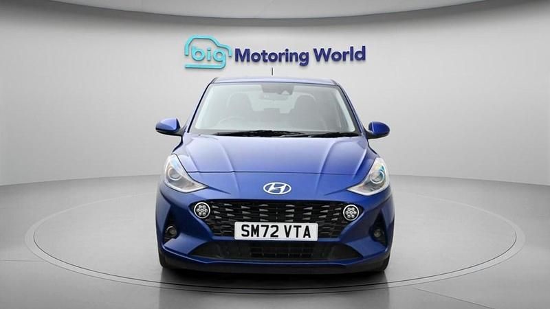 Used Hyundai i10 Premium 84 HP (61 kW) 2023 Blue Hatchback