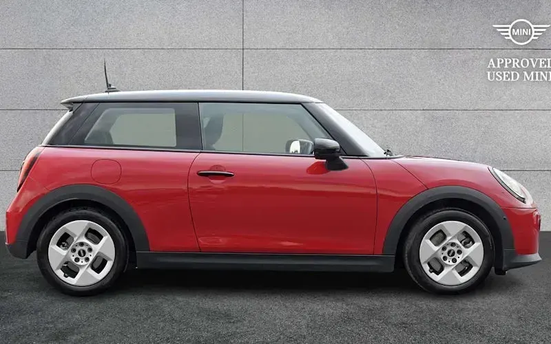 Used Mini Cooper Classic 114 kW (156 HP) 2026 Hatchback