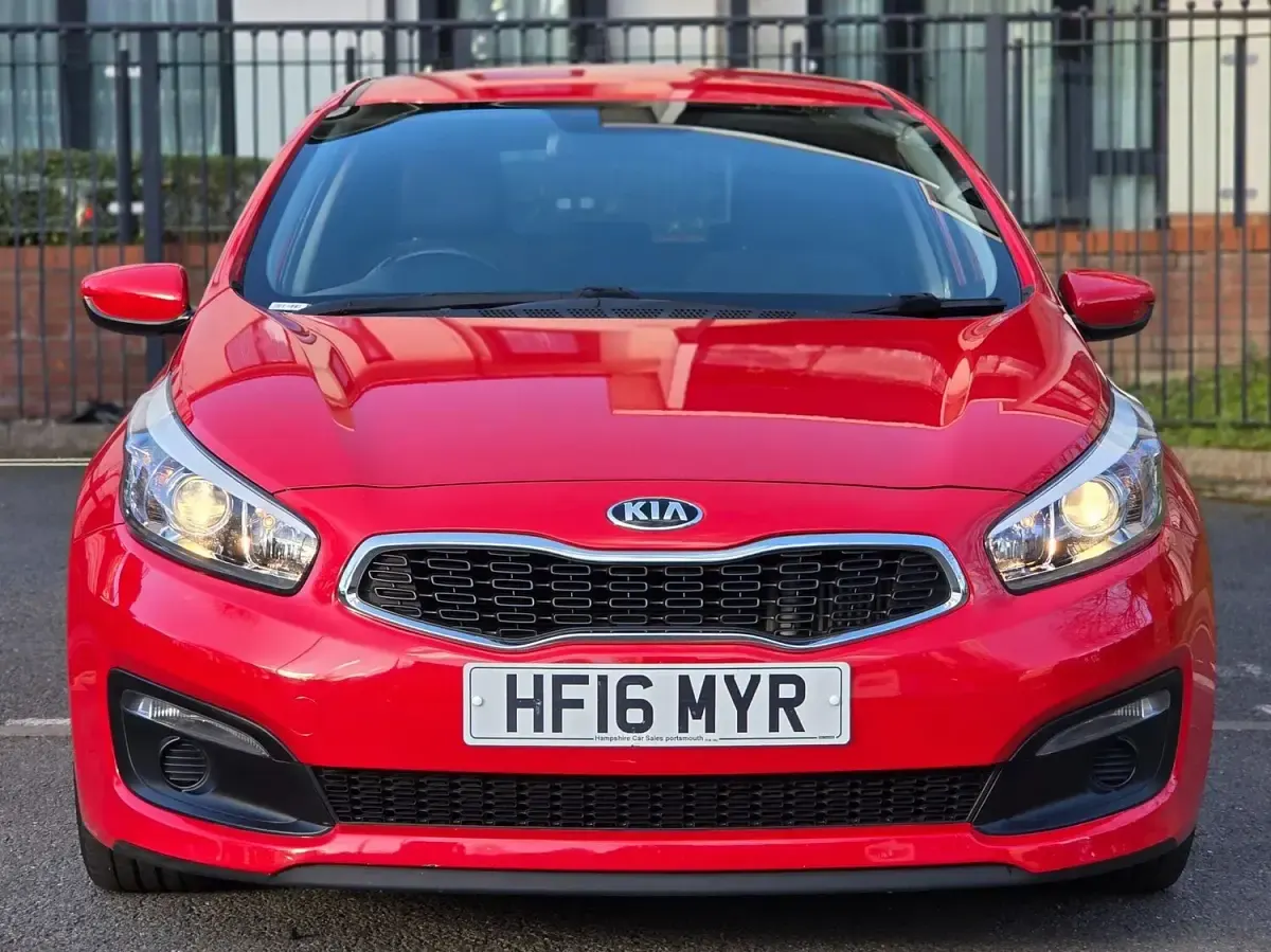 Used Kia Ceed 2016 Red Hatchback