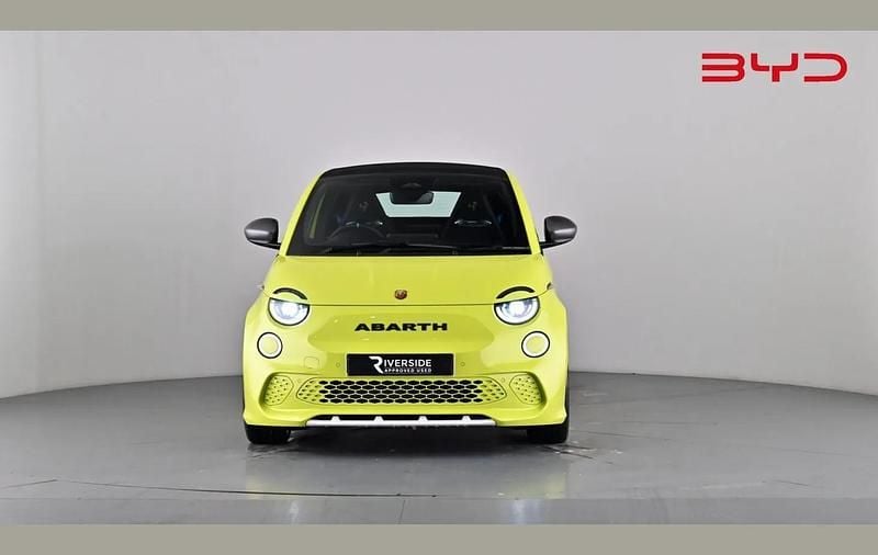Used Abarth 500C Turismo 114 kW (155 HP) 2023 Lime green Cabriolet