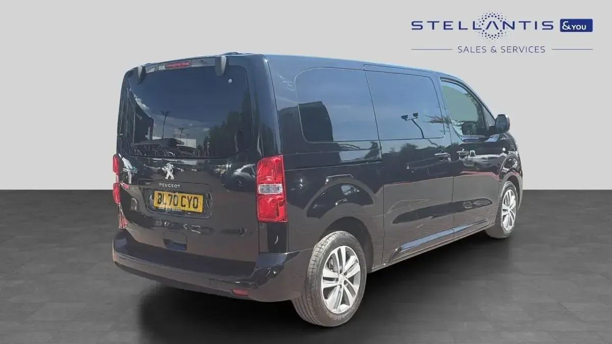 Used Peugeot Traveller Allure 175 HP (128 kW) 2020 Black MPV