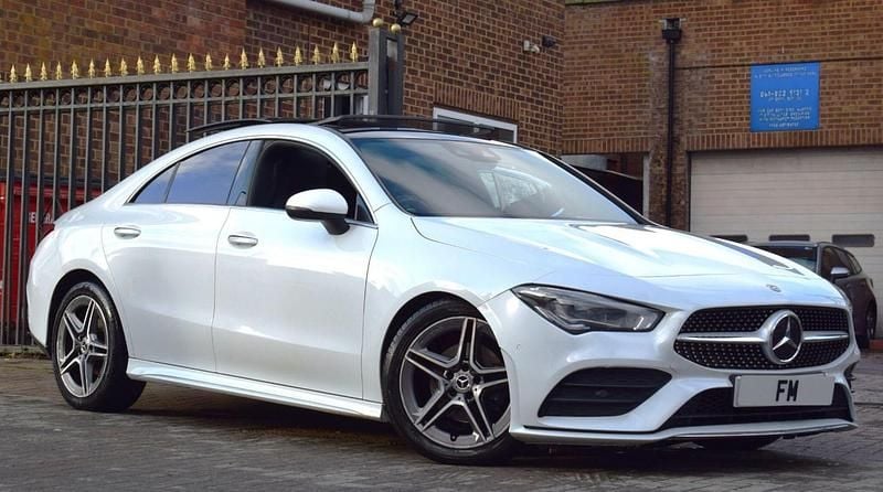 Used Mercedes CLA180 AMG Line Premium Plus 136 HP (100 kW) 2020 White Sedan