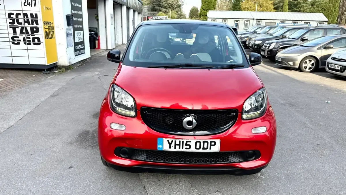 Used Smart ForFour Passion 71 HP (52 kW) 2015 Red Hatchback