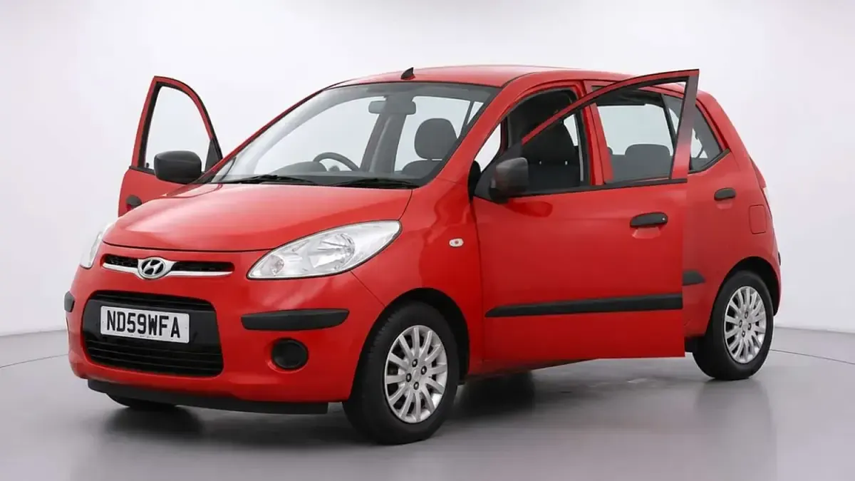 Used Hyundai i10 Classic 77 HP (56 kW) 2009 Red Hatchback