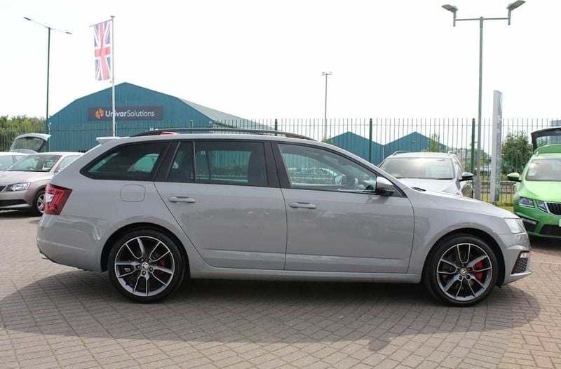 Used Skoda Octavia vRS 227 HP (166 kW) 2018 Grey Estate
