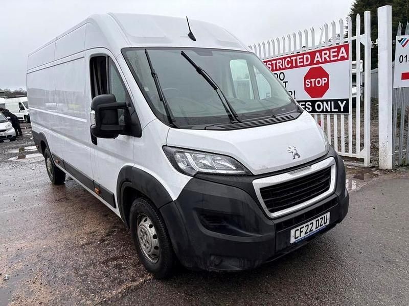 Used Peugeot Boxer 140 HP (102 kW) 2022 White Van