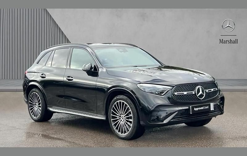 Used Mercedes GLC300 AMG Line Premium Plus 269 HP (197 kW) 2025 Obsidian black metallic SUV